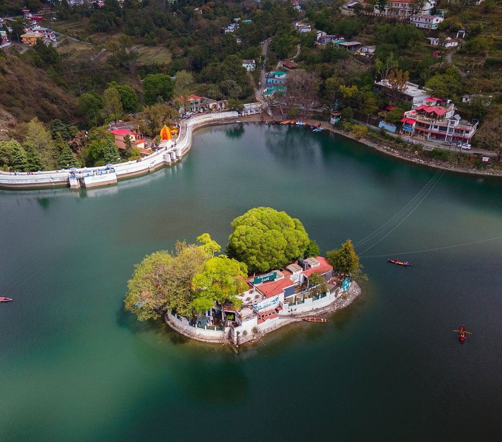 Lake View Hotel in Bhimtal