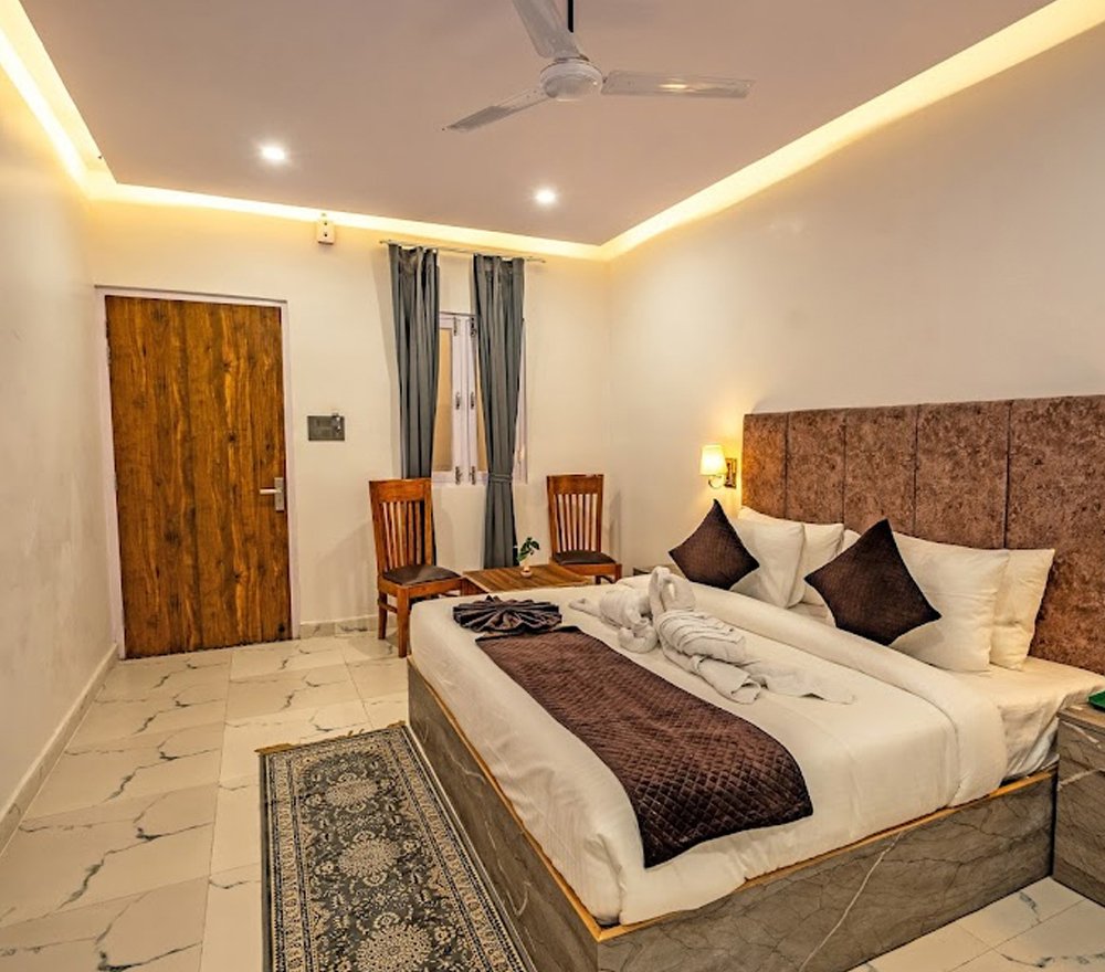 Best Hotel Near Kainchi Dham
