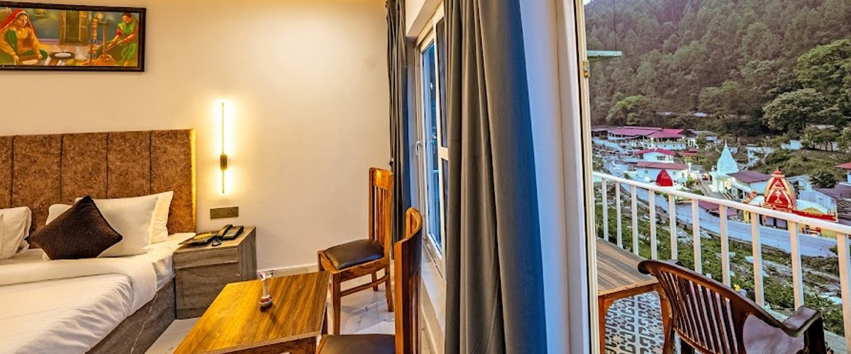 Hotel Near Kainchi Dham