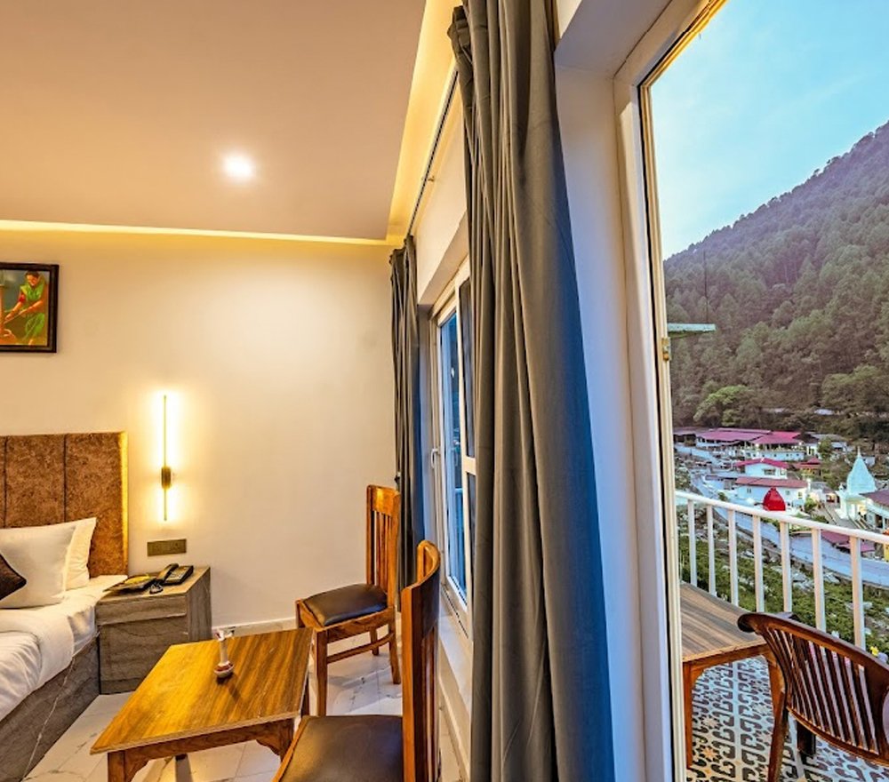Hotel Near Kainchi Dham