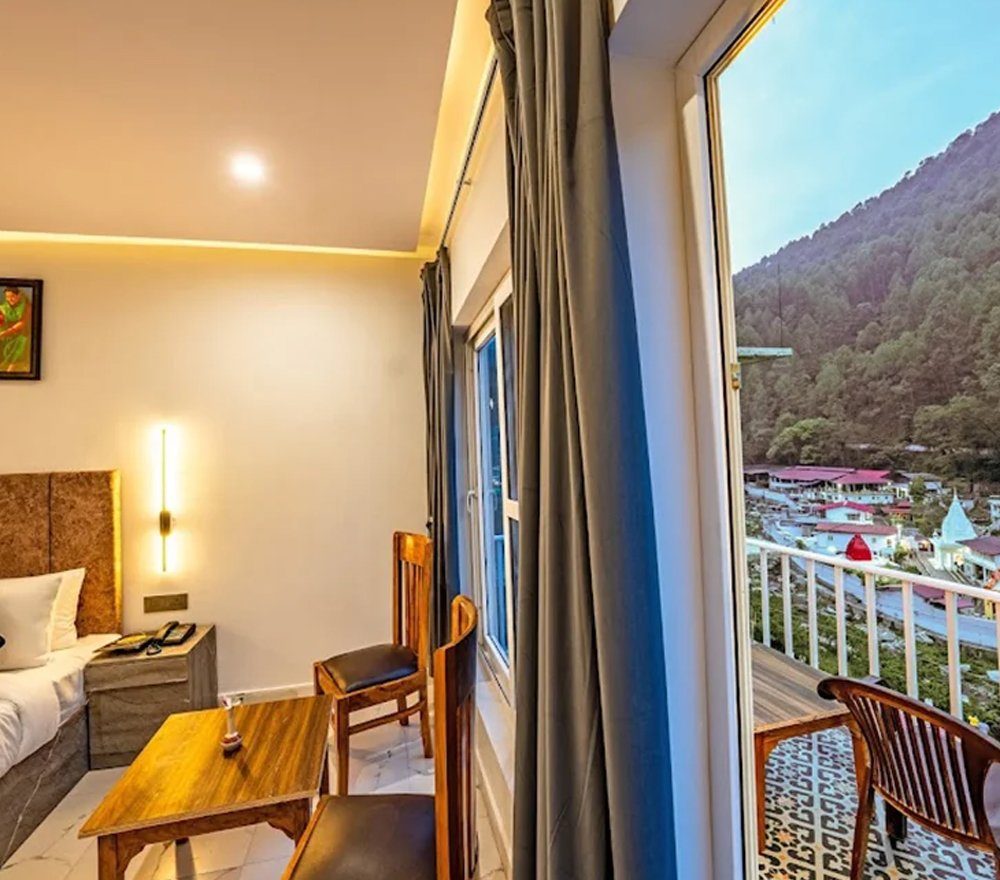 Top Hotels Near Kainchi Dham