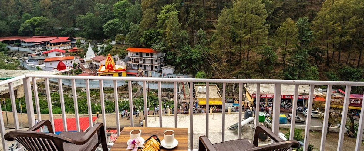 Ashram Stay or Hotel Booking