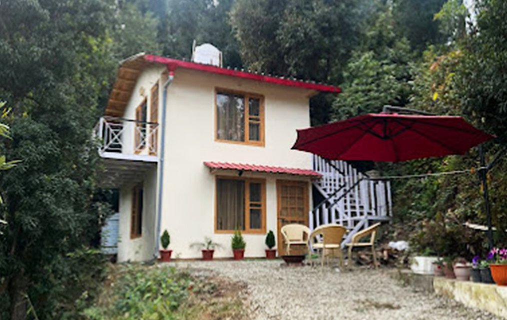Himalayan_Monk_Hotel_Wildcherry